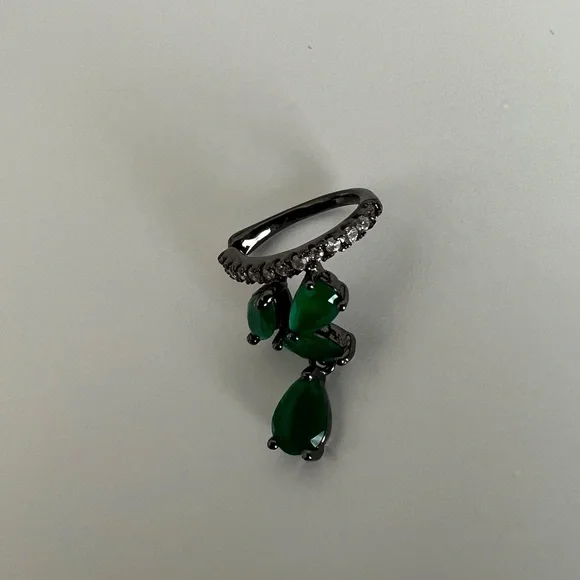 Ear Cuff Earring (Left) - Picture 3 of 4